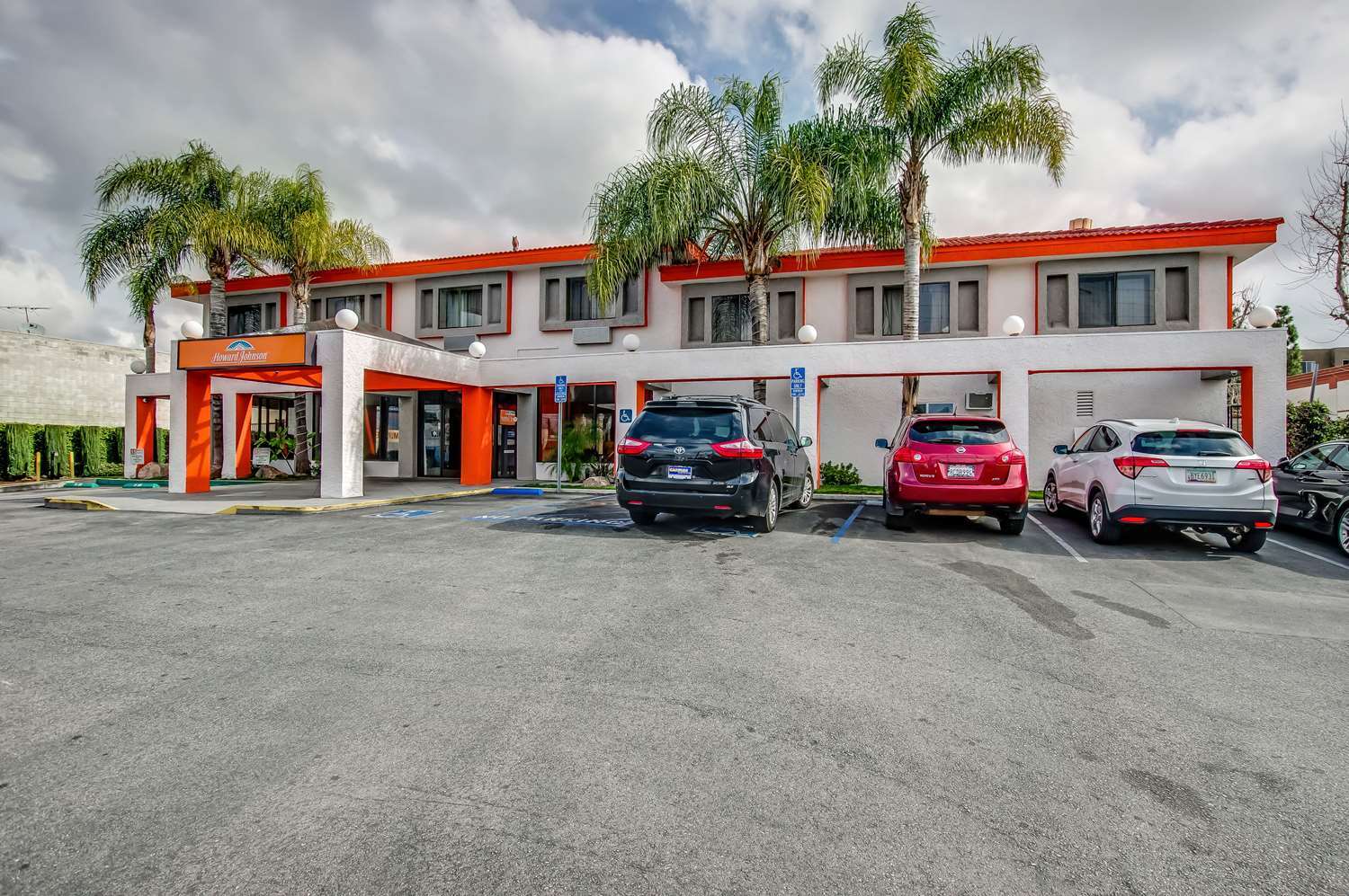Howard Johnson By Wyndham Reseda Hotel & Suites Los Angeles Exteriér fotografie